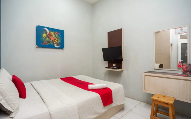 Formerly Reddoorz Near Binus Anggrek 2
