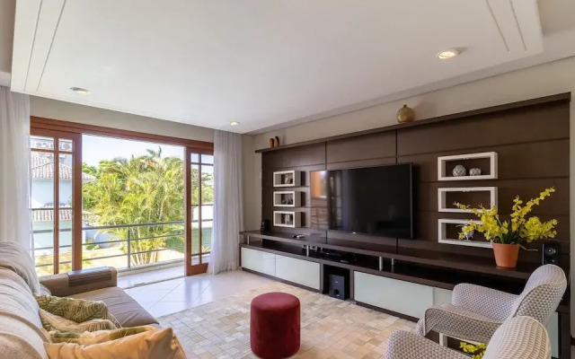 Duplex House w/ Pool, 850m From the Beach Rdt0124