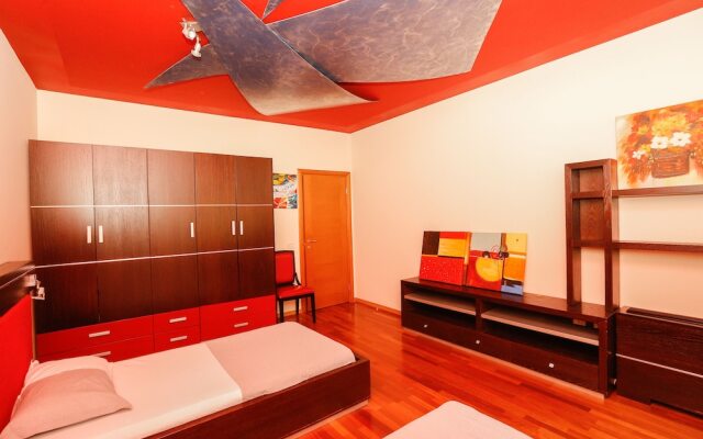 Luxury European Trade Center Apartment