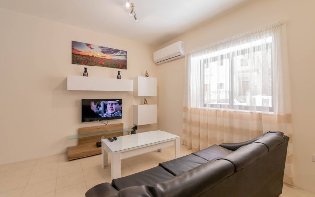 Miris Cosy 3 Bedroom Maisonette Near Marsaskala Seafront