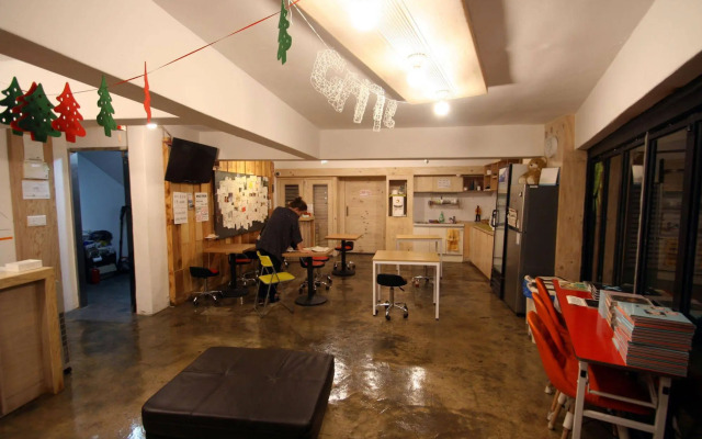 Grape Garden House - Hostel