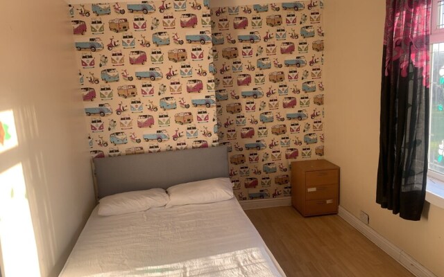 Beautiful 5 bed Farm Accommodation