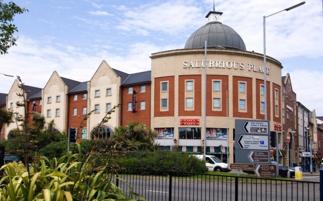 Premier Inn Swansea City Centre