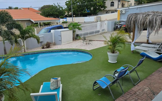Villa Raven`s Paradise (Gris)