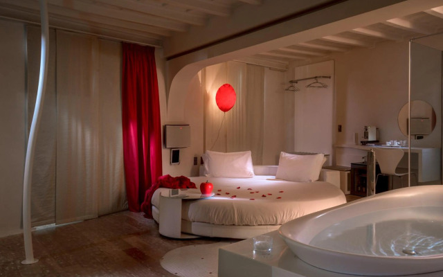 Suite Sistina For Brave Lovers