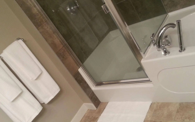 Pinnacle Inn & Suites Aspen