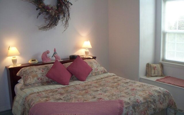 River Cove Elegant Waterfront Bed & Breakfast