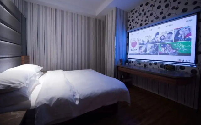 Junfu Hotel (Guangzhou Nanpu Metro Station)