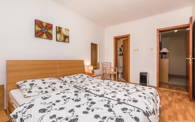 Amazing Home in Mundanije With Wifi and 3 Bedrooms