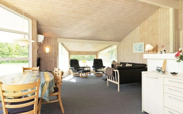 6 Person Holiday Home in Bindslev-by Traum