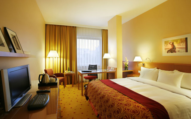 Отель Quality Hotel Vienna