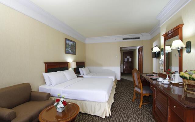 Royal Benja Hotel