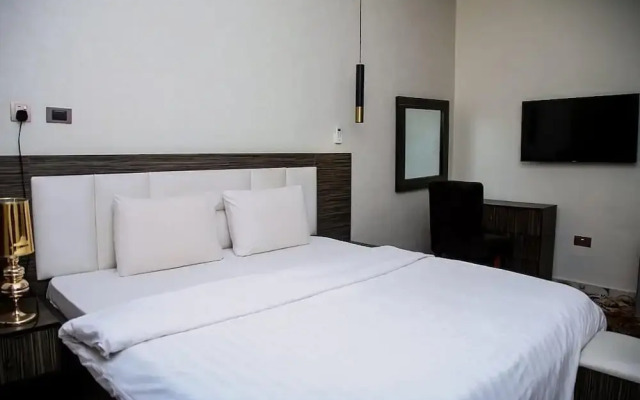 Tofana Hotels and Suites
