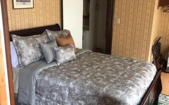 Reynolds House Inn & Motel