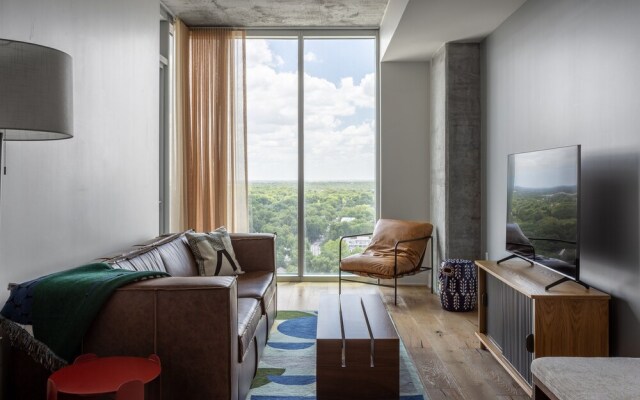 20th floor condo with pool on Rainey St by Locale