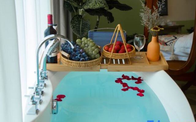 Tianbian Meishu Homestay