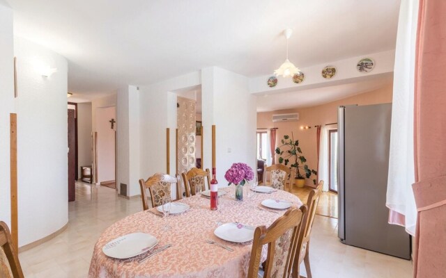 Nice Home in Pula With Wifi and 4 Bedrooms