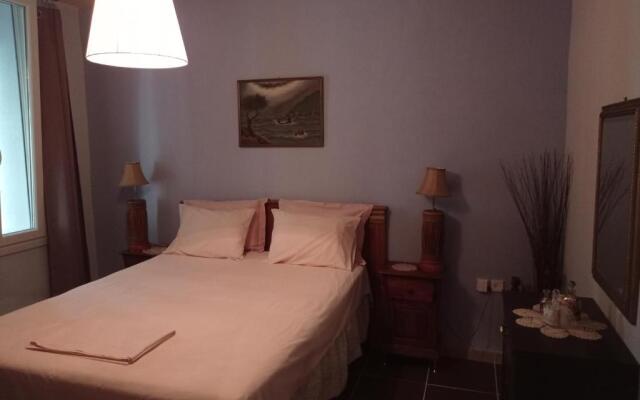 Cozy Apartment Alexandros near Aqueduct (Kamares)