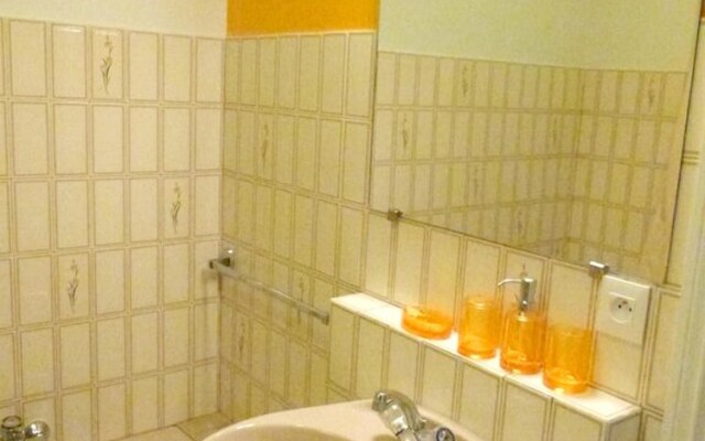 Apartment With one Bedroom in Saint-raphaël, With Wonderful sea View,