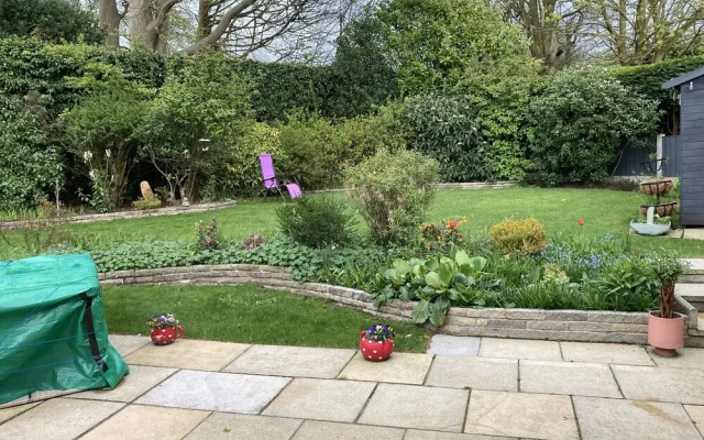 Stunning 2 Bed Bungalow in Liverpool Leafy Suburb