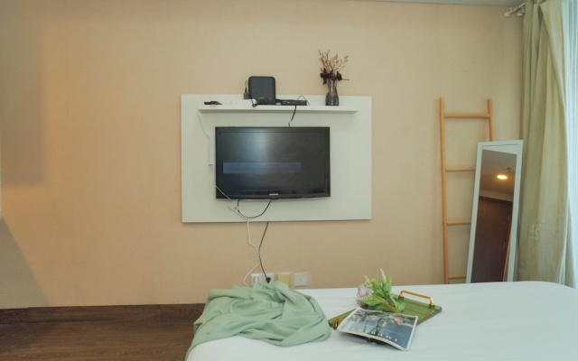 2 Pax Wooden Touch Studio At Parkland Avenue Apartment – Guest Rooms – South Tangerang