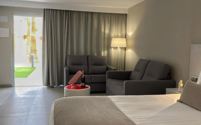 Sanom Beach Resort - Adults Only