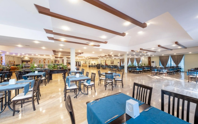 Senza Sunset Beach Hotel