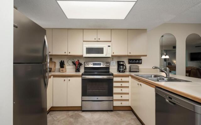 Ocean Village Club E15