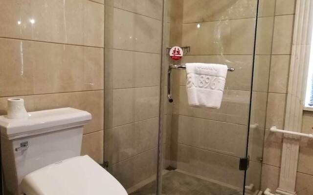 Dalian Railway 1896 Garden Hotel