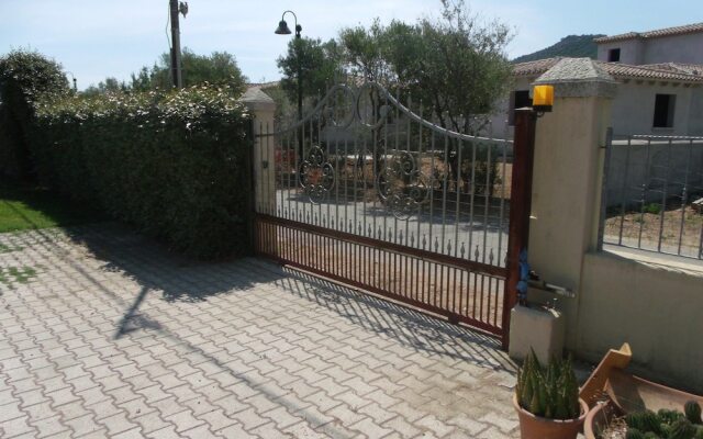 San Teodoro L'Alzoni Apartments