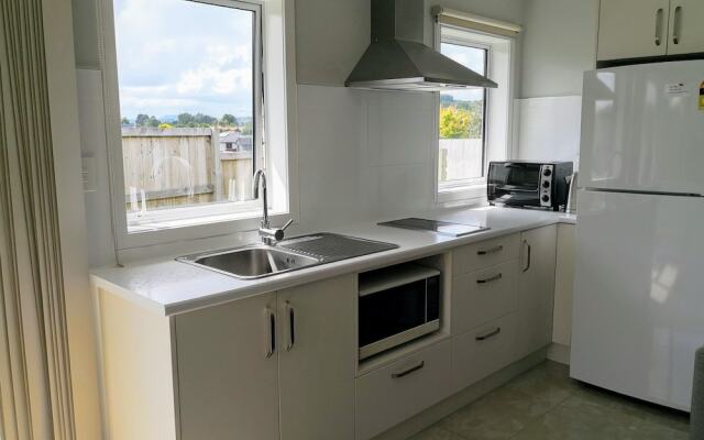 Comfy & Modern Guest House