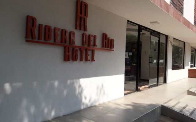 Hotel Ribera Del Rio Av 2N