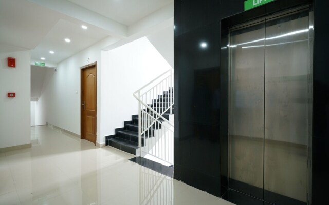 OYO 15660 Home Modern 1BHK Edapally