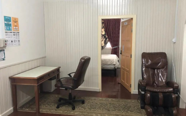 Complete 3-bedroom house with private bathrooms.