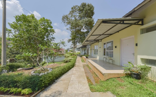 RedDoorz Resort Syariah near D'Castello Ciater Subang – Outside – Ciater