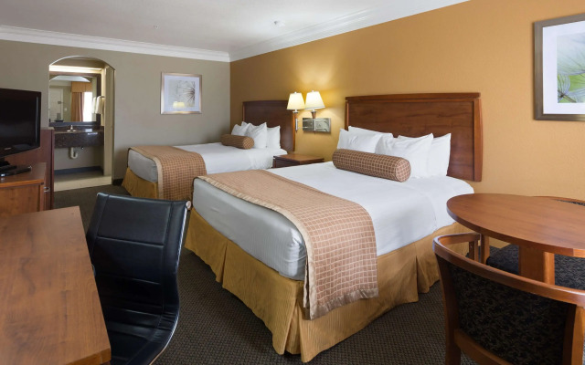 Best Western Angleton Inn