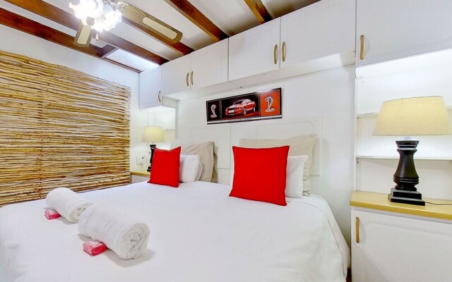 Executive Couples Suite Strand