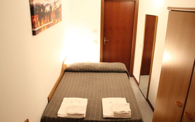 Guest House Brianza Room