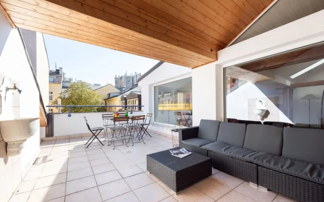 Stylish apartment with terrace in center Prague