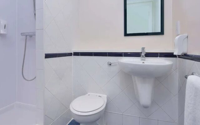 Travelodge Perth Central