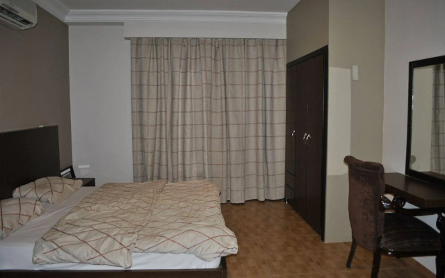 Al-Ballouti Hotel Suites