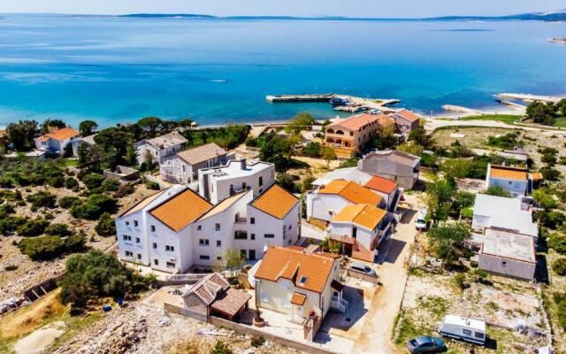 Boutique Villa Nirvana 2, Proboj 25