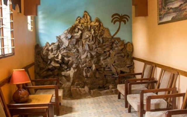 Palmdew Highland Hotel