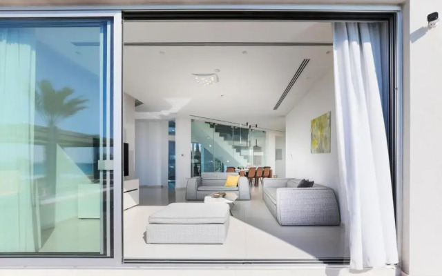 Glory Beachfront Villa