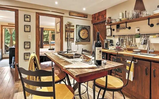 A Suite Retreat - Beyond Bed & Breakfast