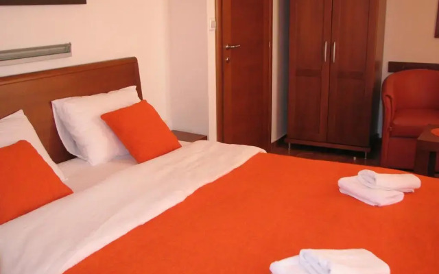 R-Club Old Town Apartments
