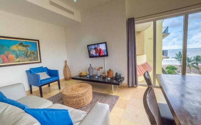 Ocean Terrace, Beachfront- A505