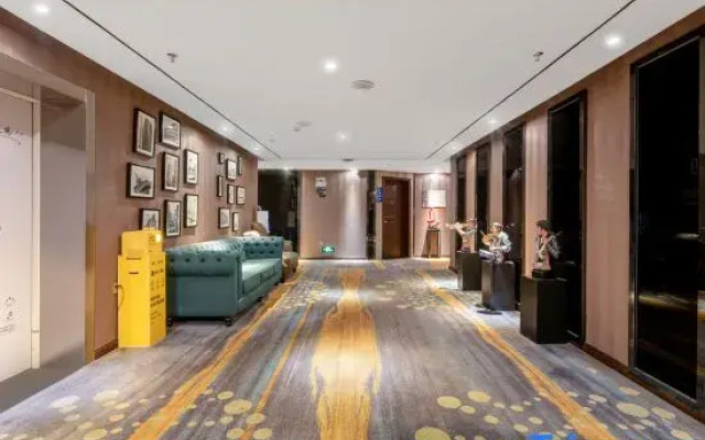 Xingyi Yunzao Boutique Theme Hotel