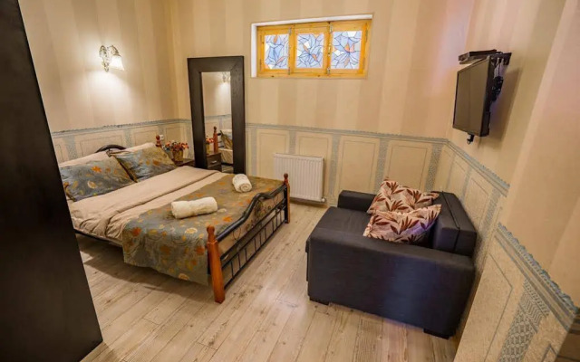 Botanical Garden Apartments