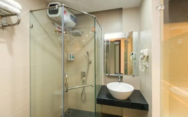 OYO 930 Thang Long Hotel